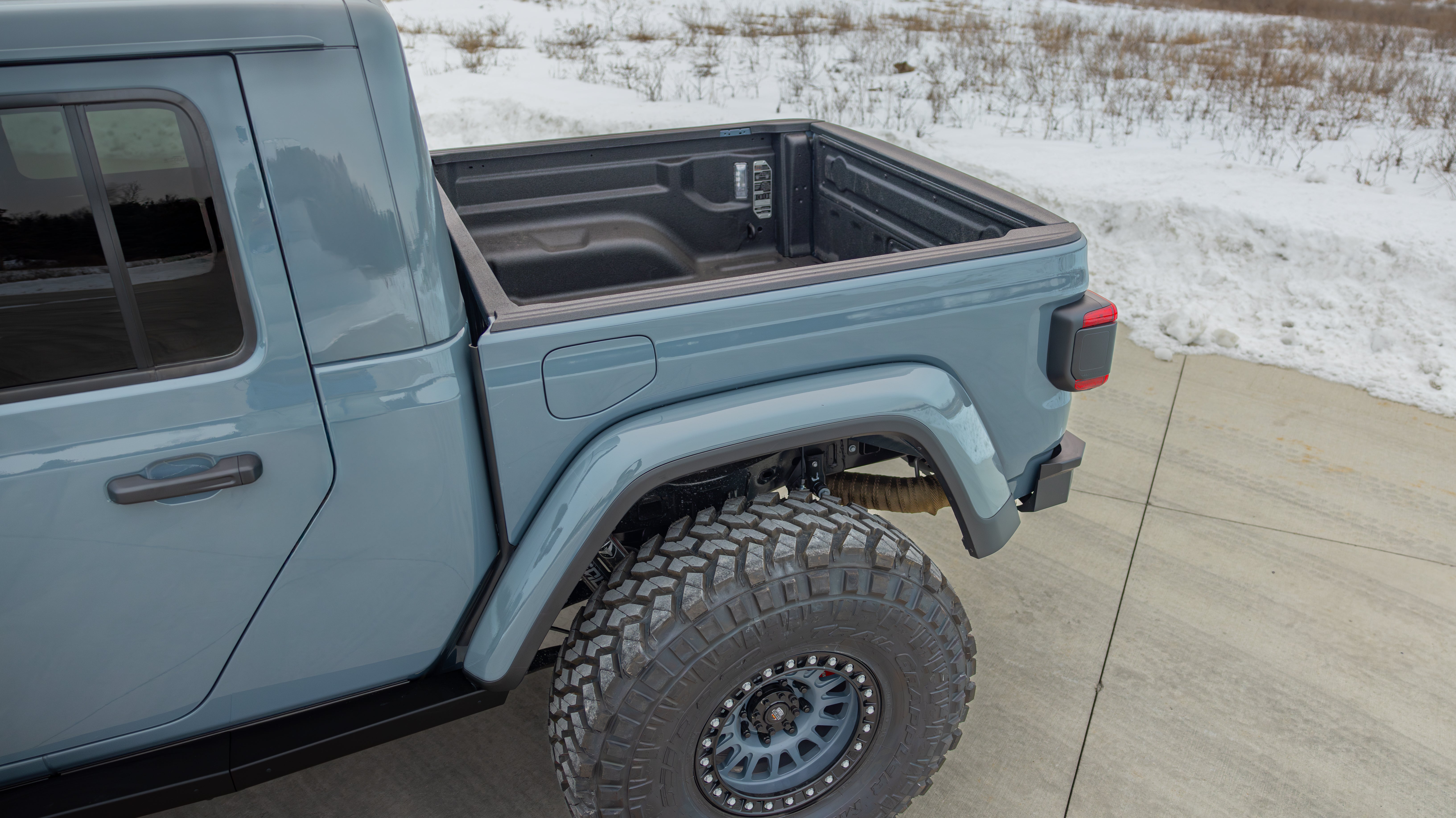 2025 Jeep Gladiator - HELLEPHANT | AMW 1000