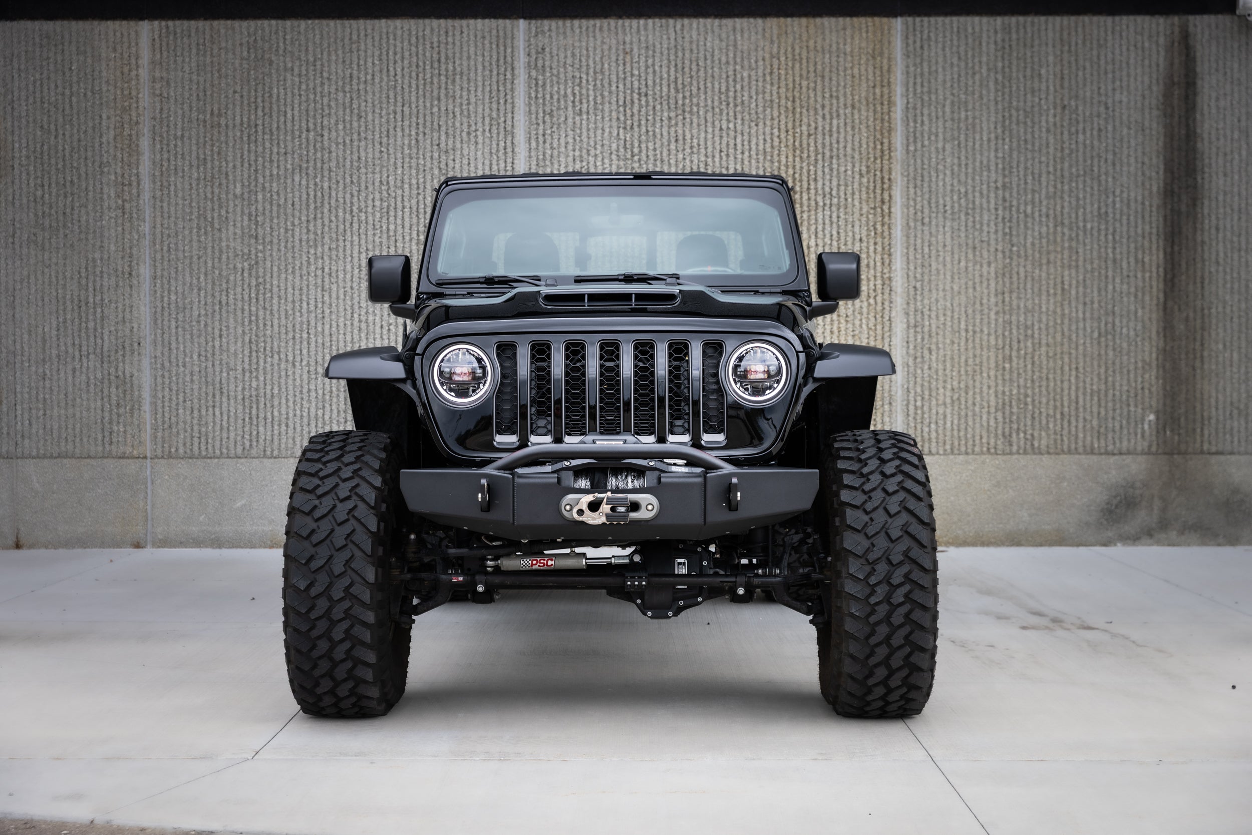 AMW 707 | HELLCAT Gladiator