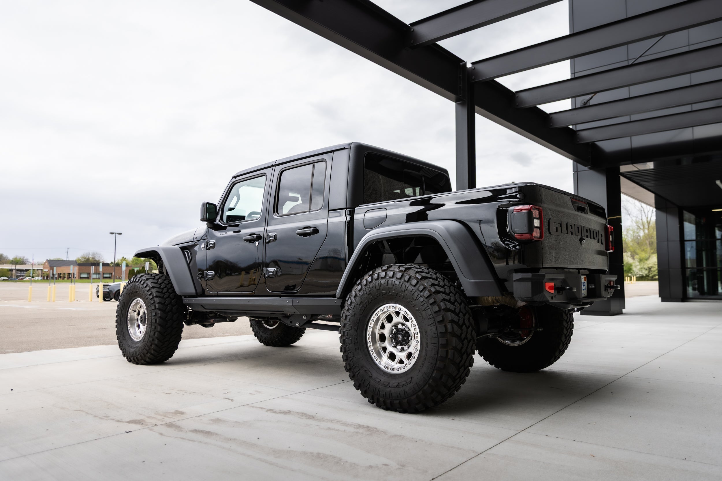 AMW 707 | HELLCAT Gladiator
