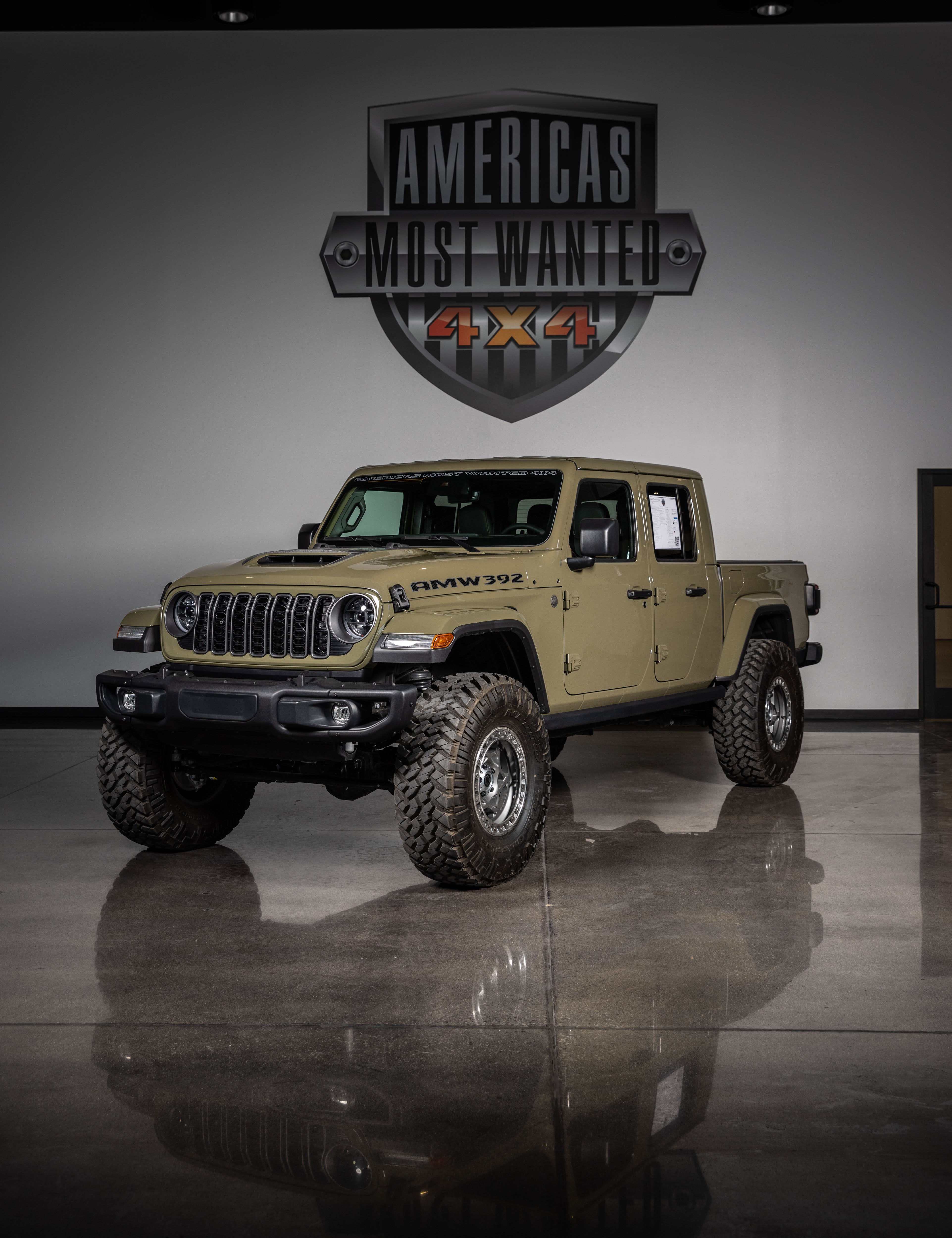 AMW 392 | HEMI Gladiator