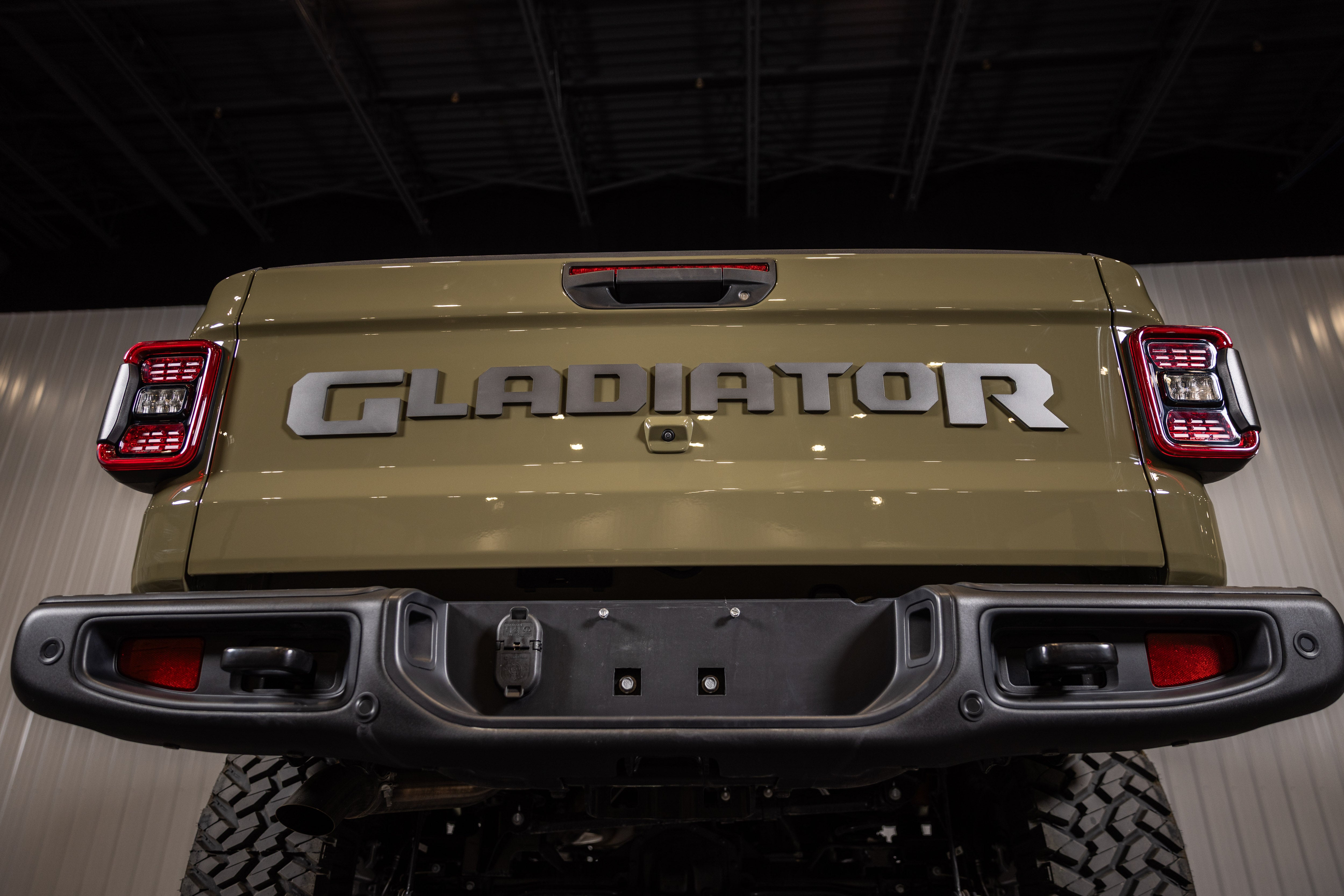 AMW 392 | HEMI Gladiator