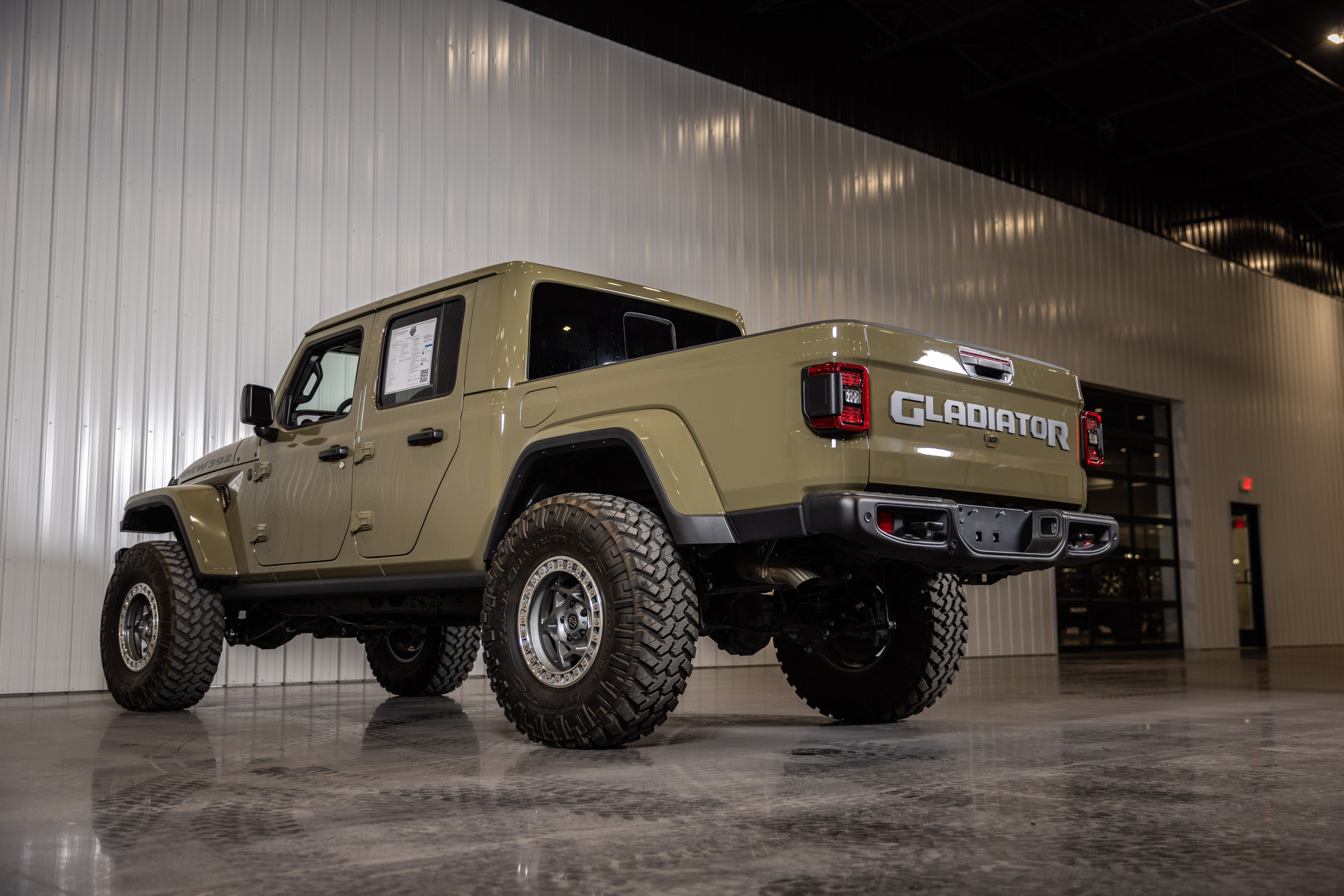 AMW 392 | HEMI Gladiator